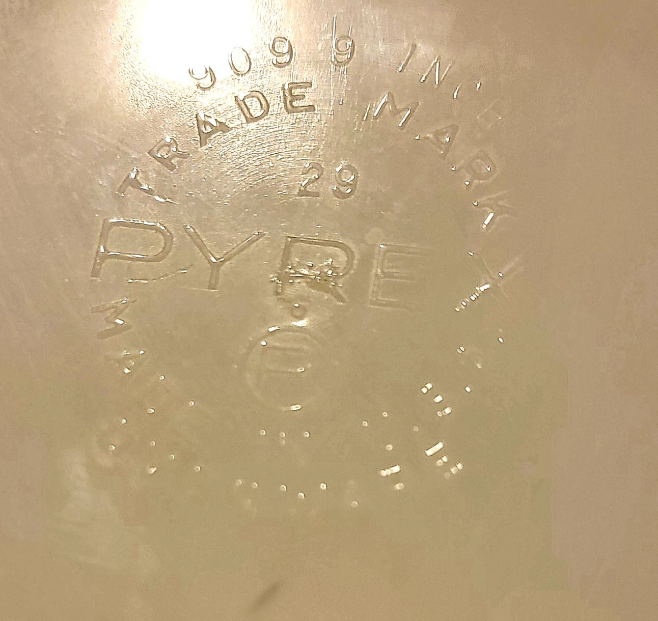 Vintage Pyrex 9 inch Flamingo Pinic Pie