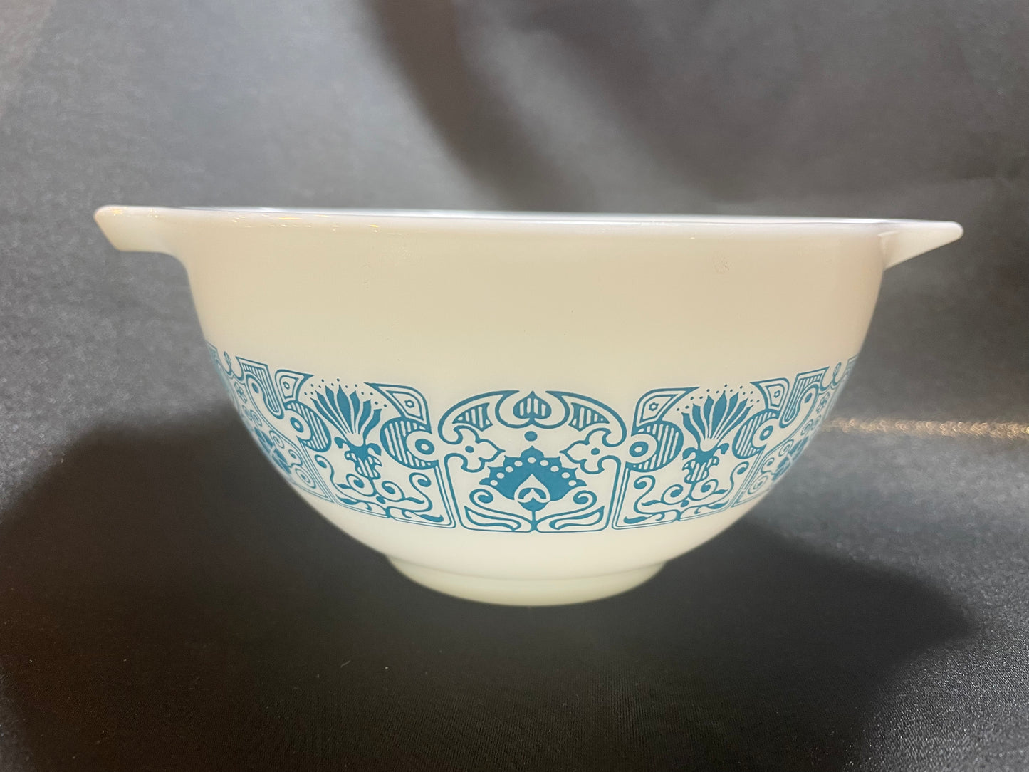 Set of 4 Vintage Pyrex Blue Horizon Cinderella Bowls 441, 442, 443, 444