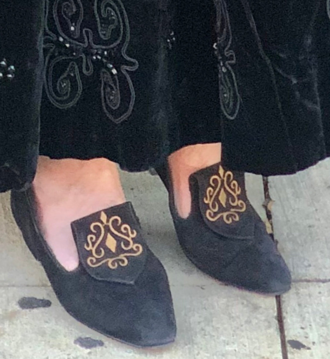 Vintage 90’s Kenneth Cole Black Suede Shoes With Embroidering