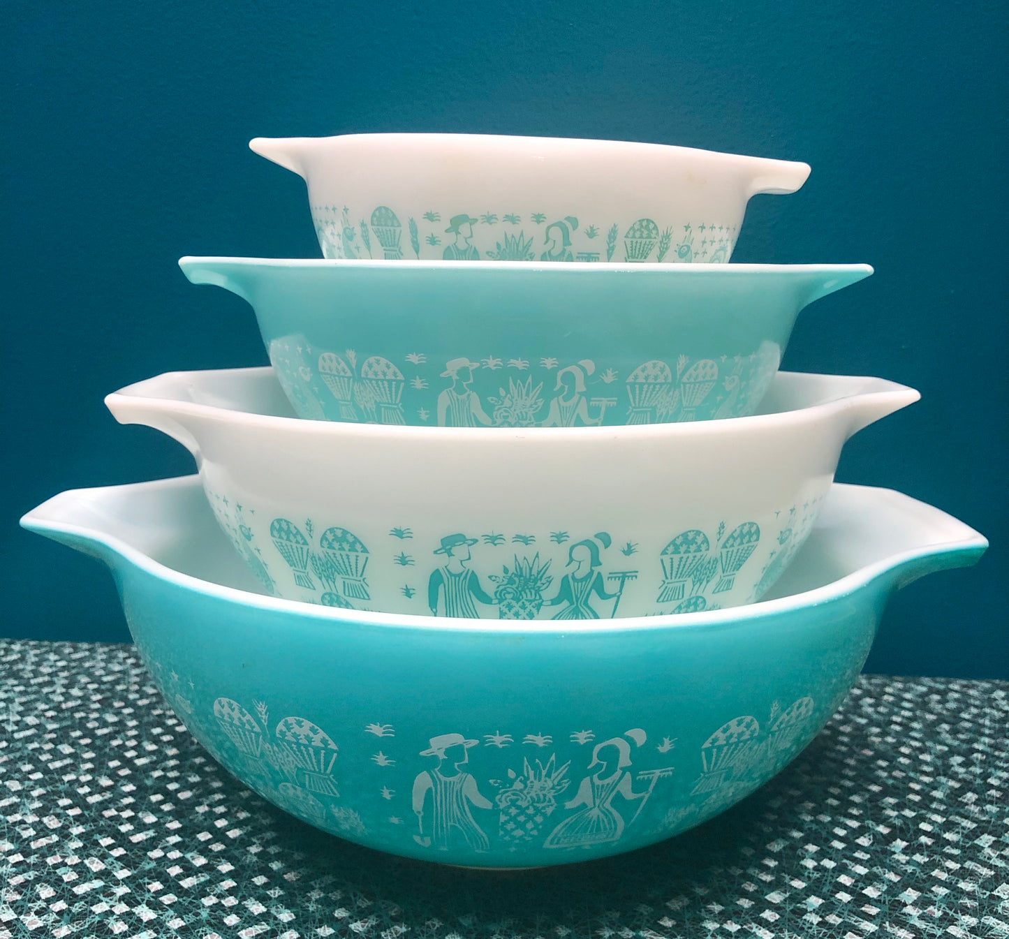 Vintage Set of 4 Pyrex Turquoise & White Butterprint Cinderella Mixing Bowls
