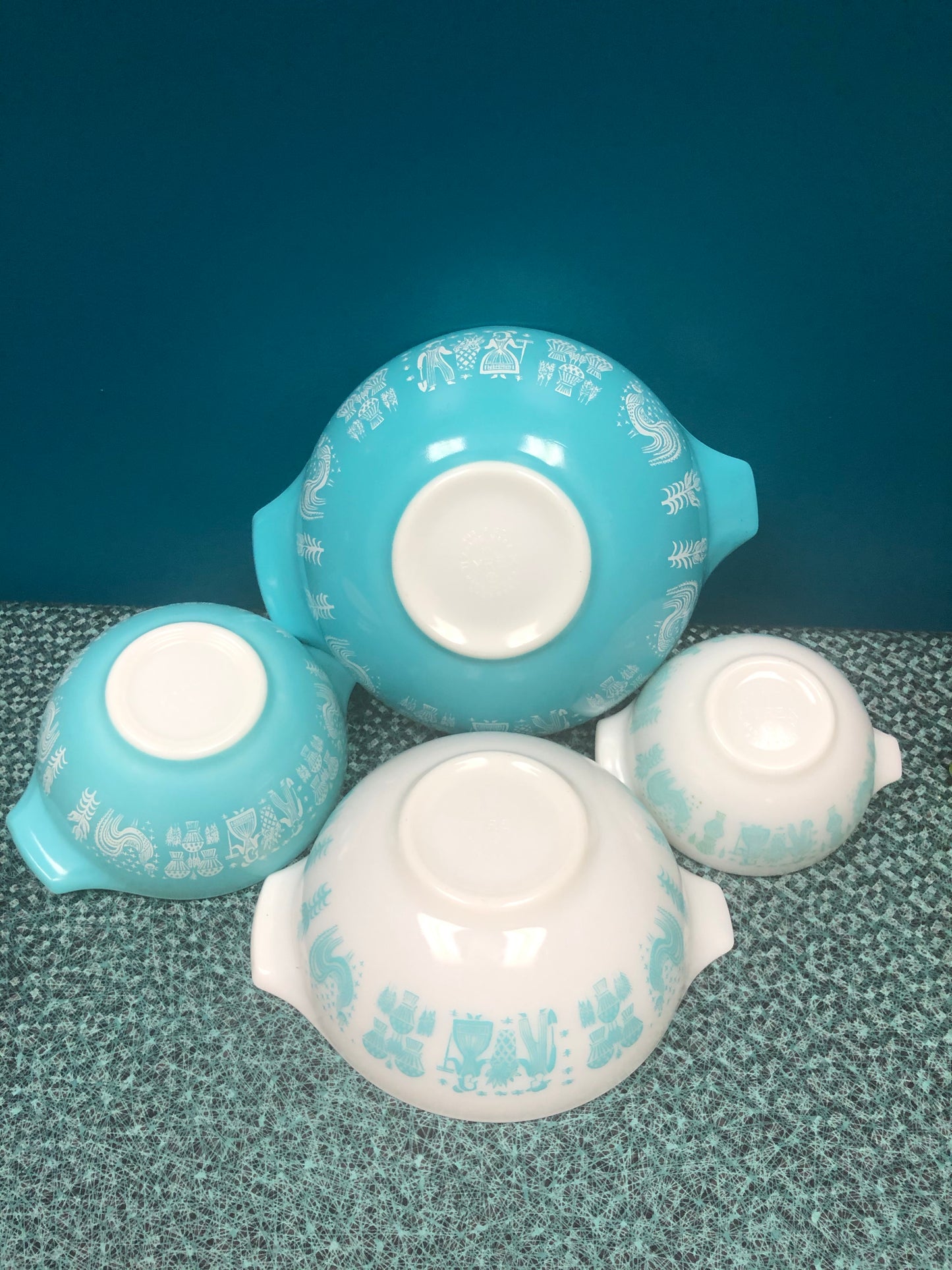 Vintage Set of 4 Pyrex Turquoise & White Butterprint Cinderella Mixing Bowls