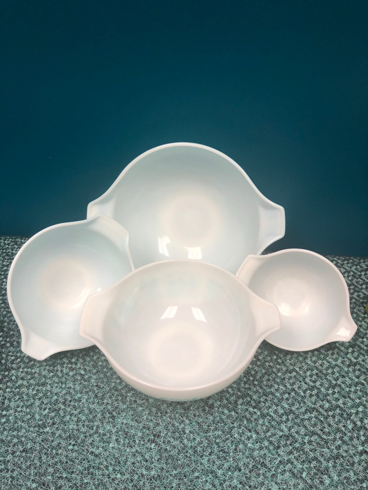 Vintage Set of 4 Pyrex Turquoise & White Butterprint Cinderella Mixing Bowls