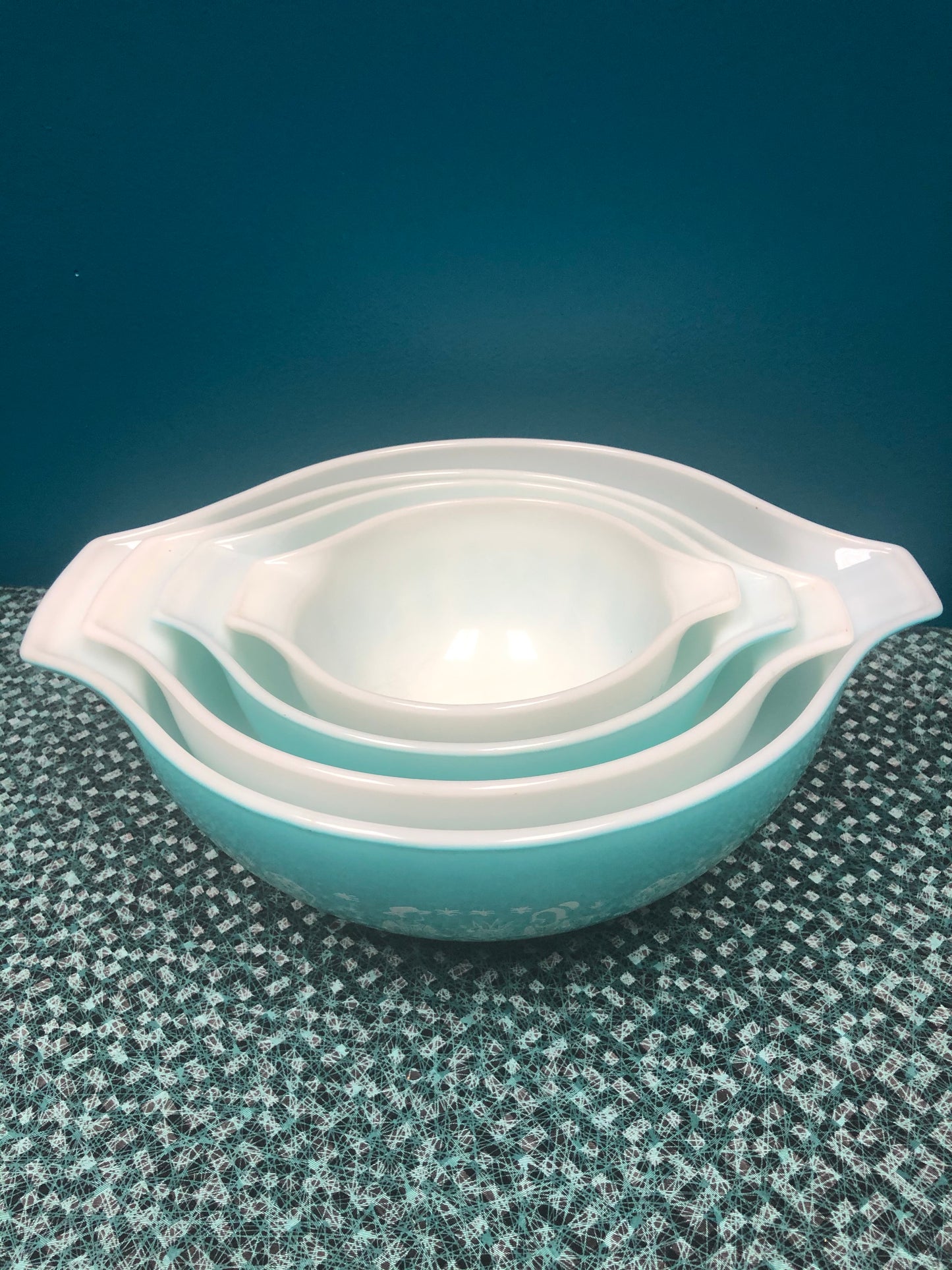 Vintage Set of 4 Pyrex Turquoise & White Butterprint Cinderella Mixing Bowls