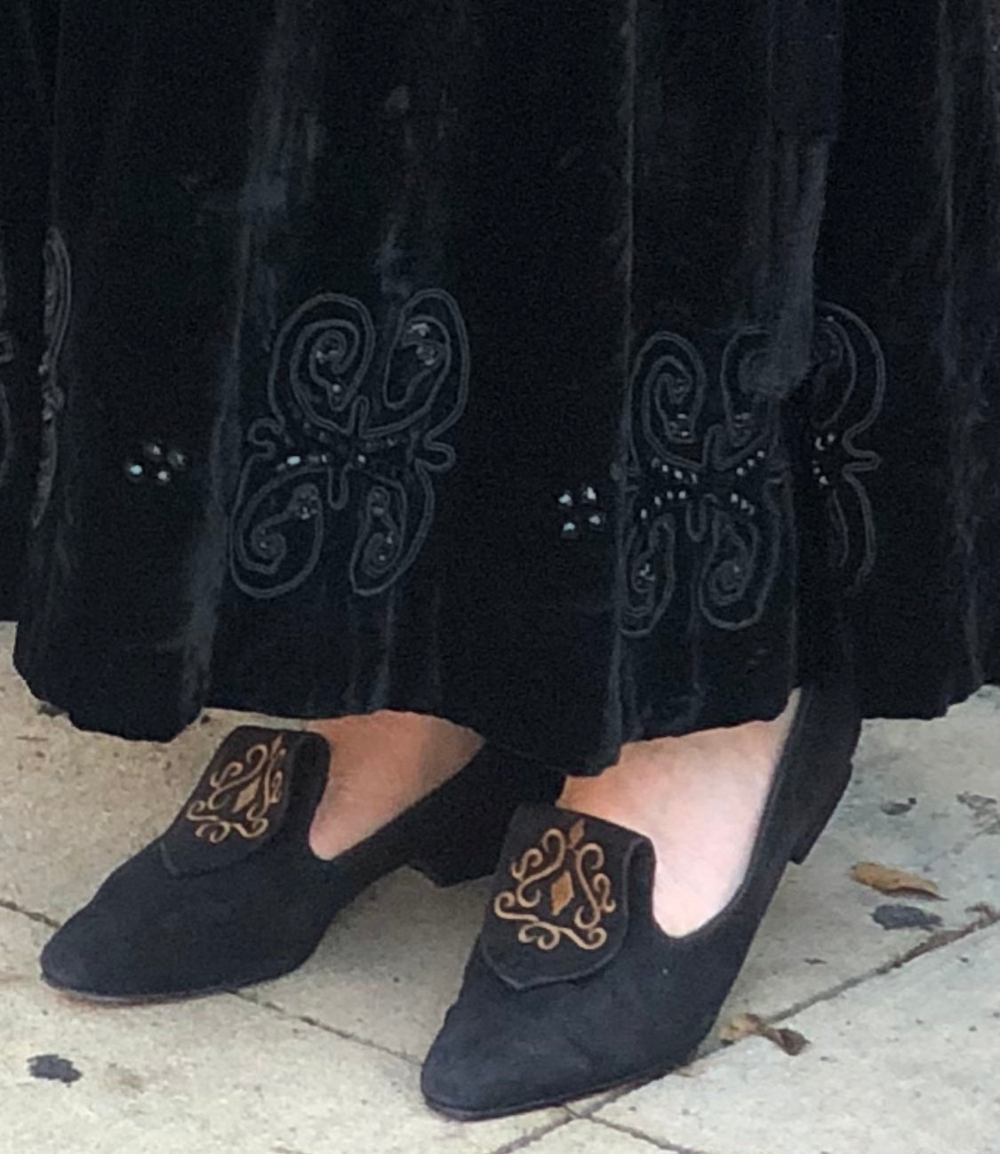 Vintage 90’s Kenneth Cole Black Suede Shoes With Embroidering