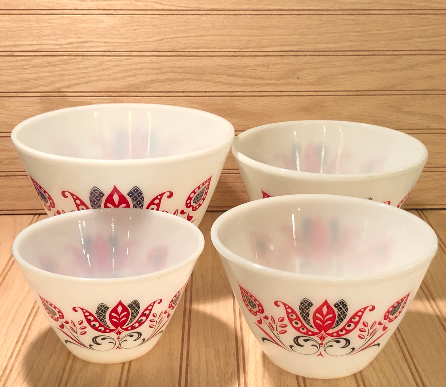 Vintage Fire King Modern Tulip Mixing Bowls Set Of 4
