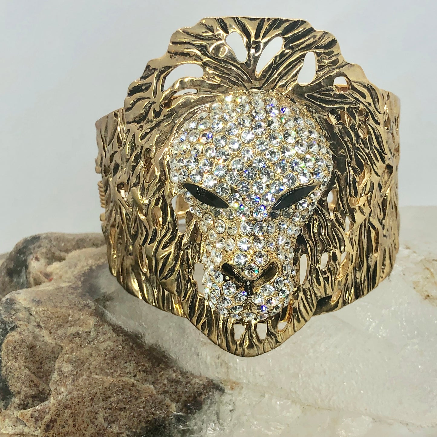 Vintage Rhinestone Lion Gold Tone Hinged Clamper Bracelet