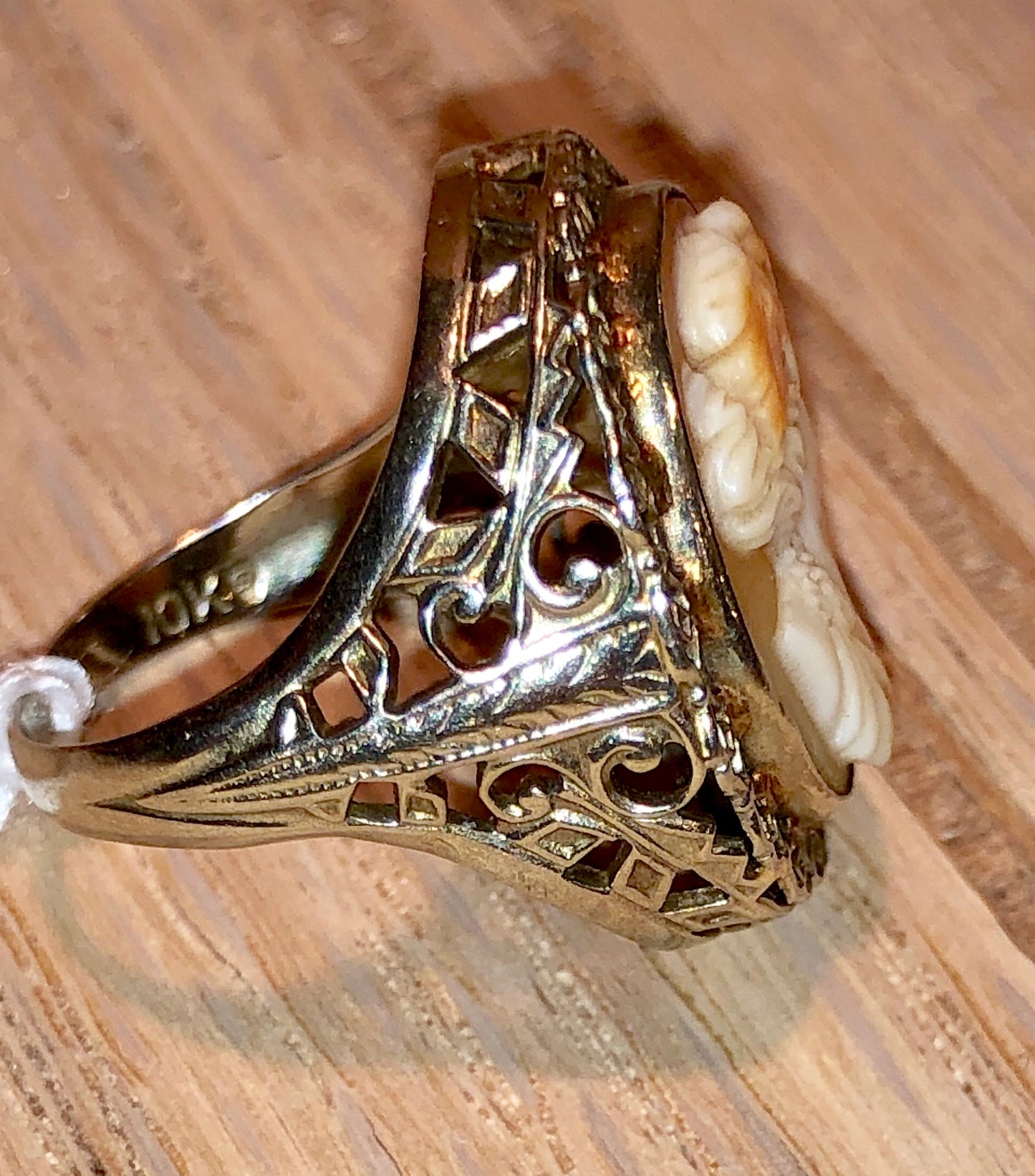 Art Deco 10k White Gold Vintage Carved Shell Cameo Ring