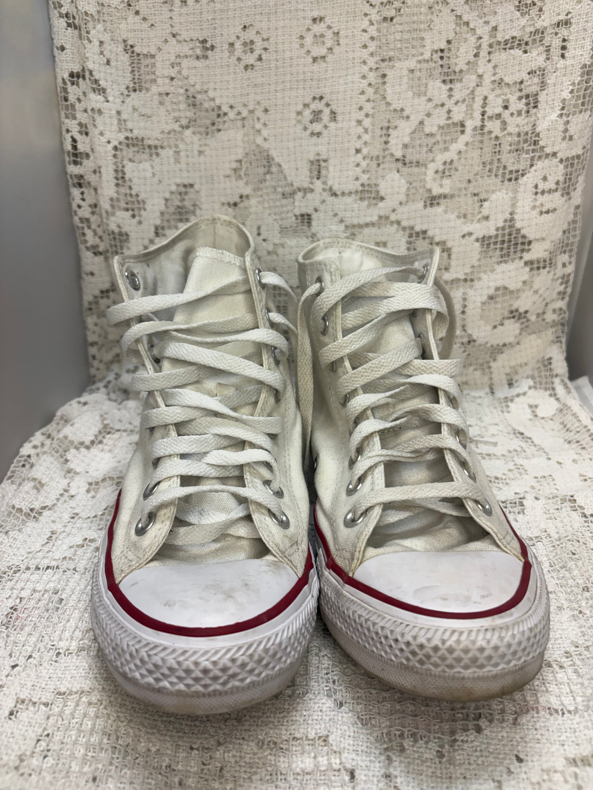 Vintage Converse Chuck Taylor Windy City Chicago shoes