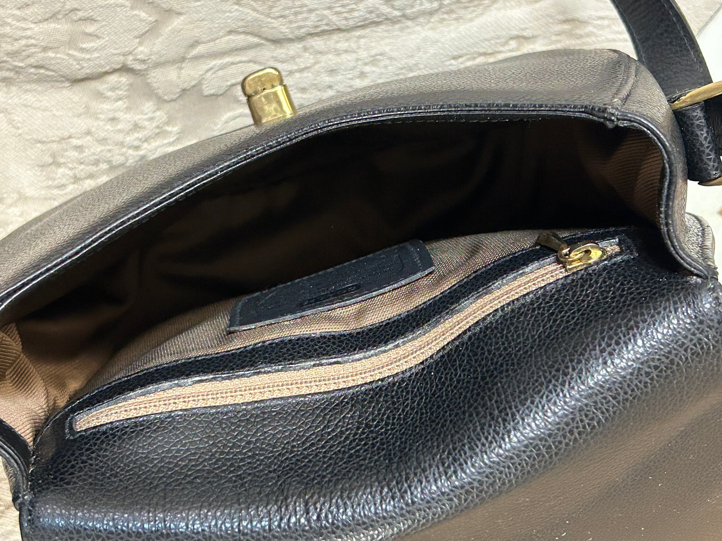 Coach Pebble Leather Madison Carlyle 4401 Flap Crossbody Handbag Black Purse Box