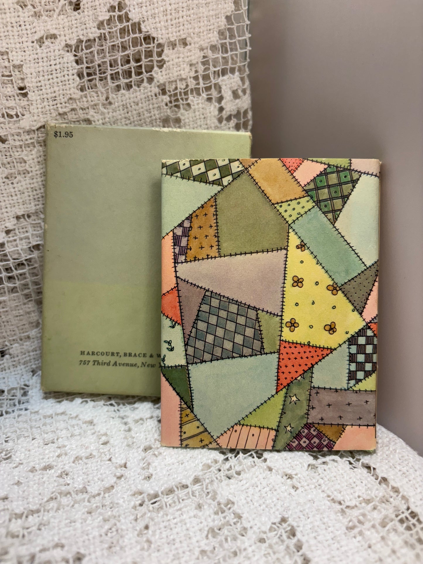 A Pocketful of Proverbs by Joan Walsh Anglund book