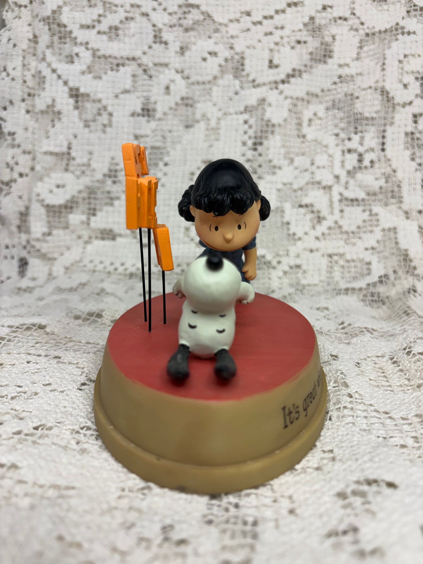 Hallmark Peanuts Gallery 2011 Lucy & Snoopy “It’s great when someone knows what tickles you!”