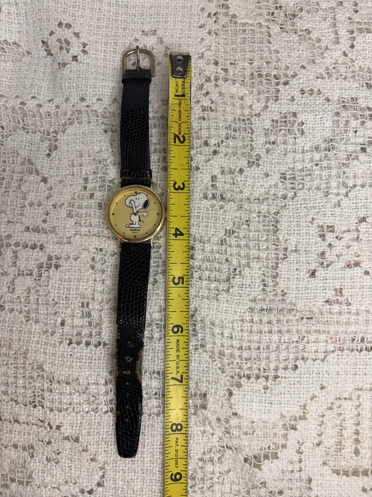 Armitron Quartz Silly Snoopy Watch
