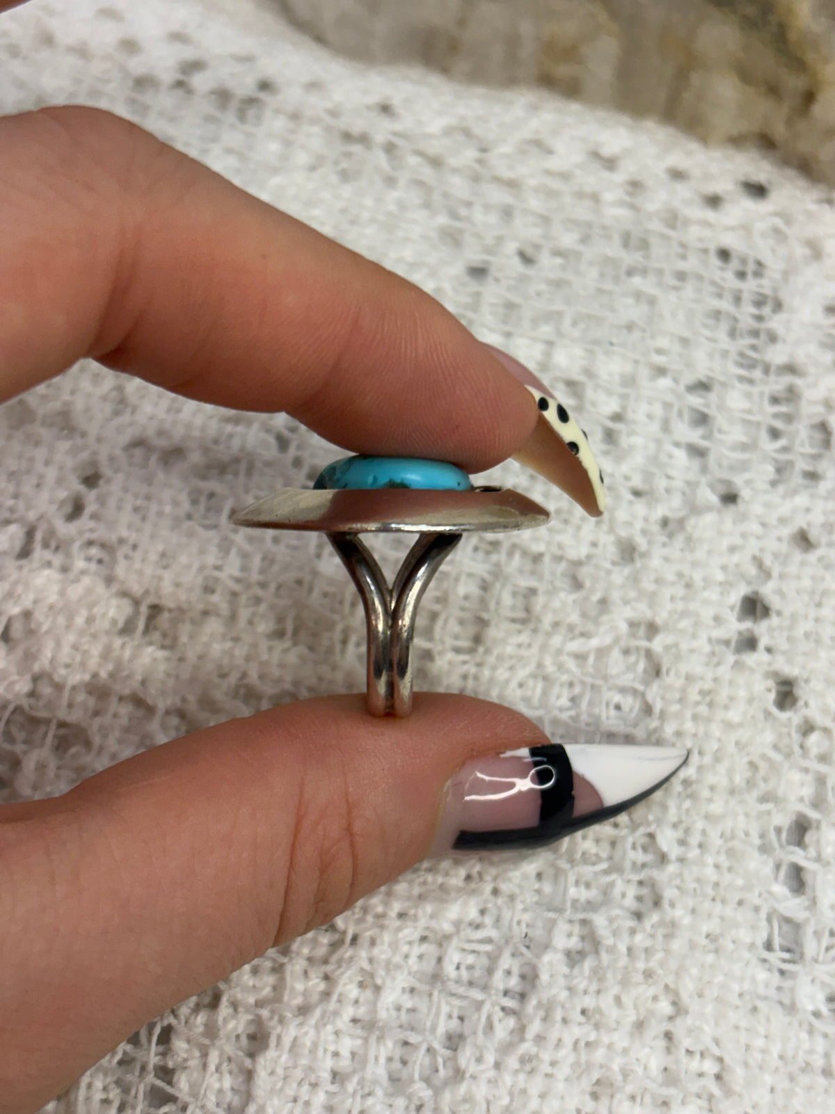 Vintage Navajo Sterling silver & Turquoise size 6 Shadowbox Ring