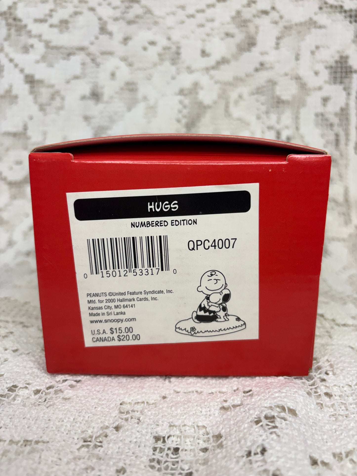 Hallmark Keepsake Collection Peanuts Gallery “Hugs” Figurine Snoopy & Charlie