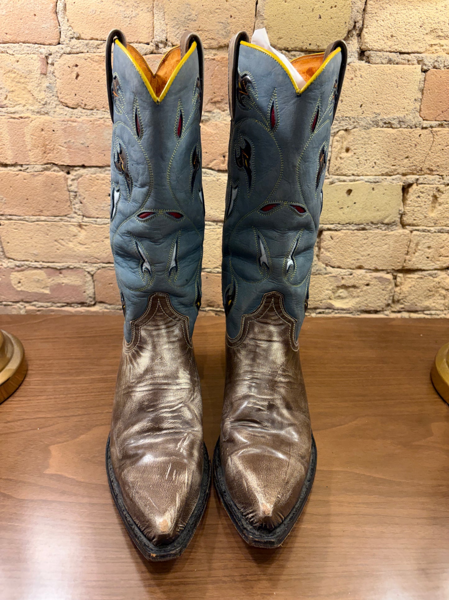 FRYE Tooled Inlaid Snip-toe Cowboy Boots 6
