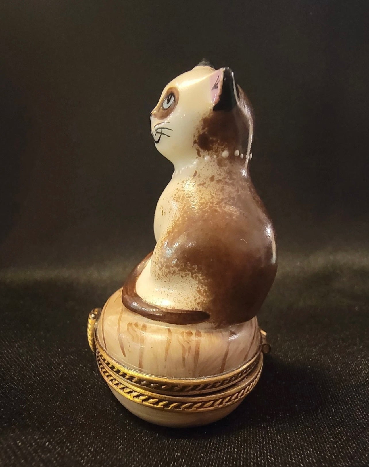 Vintage Limoges Handpainted Cat With Mouse Trinket Box