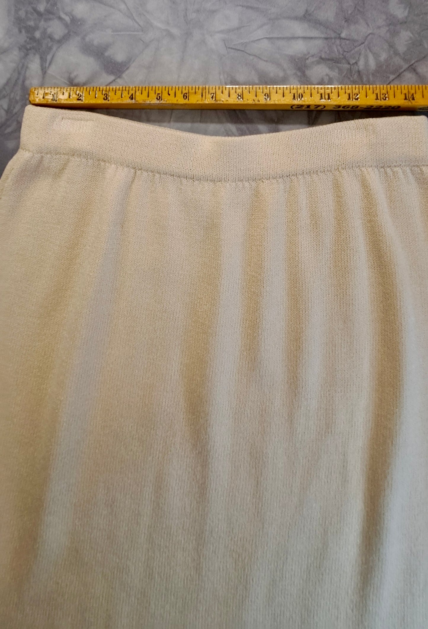 ST. JOHN MARIE GRAY COLLECTION Cream Santana Knit Pencil Skirt Size 12 Vintage