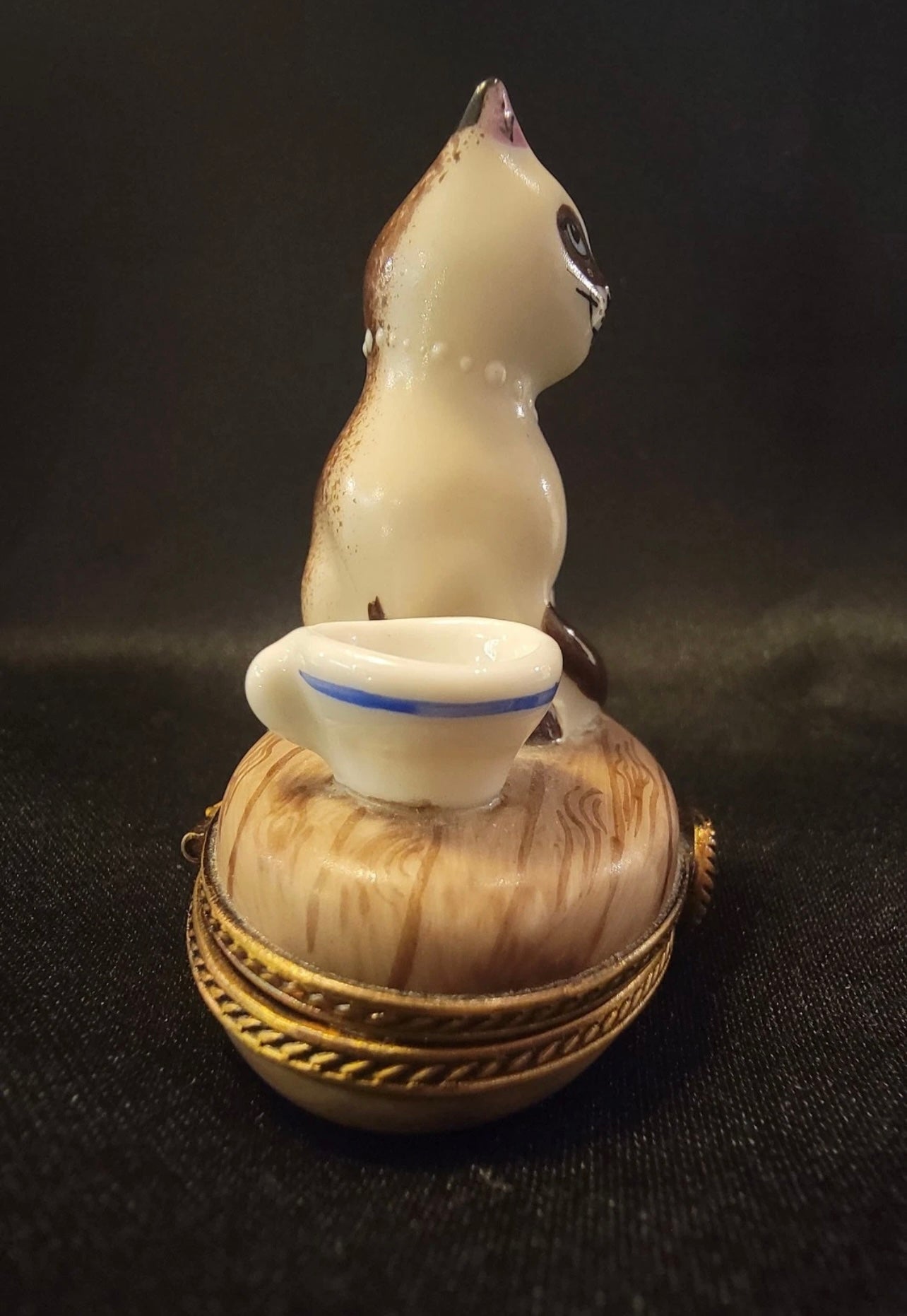 Vintage Limoges Handpainted Cat With Mouse Trinket Box