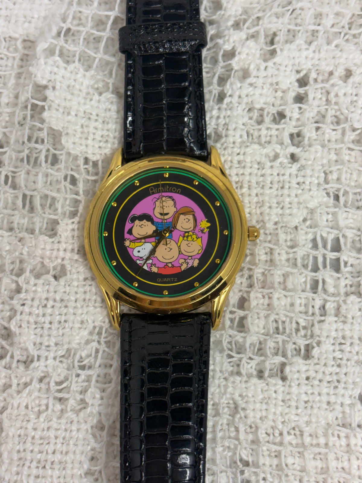 Armitron Quartz Peanuts Gang & Snoopy Watch