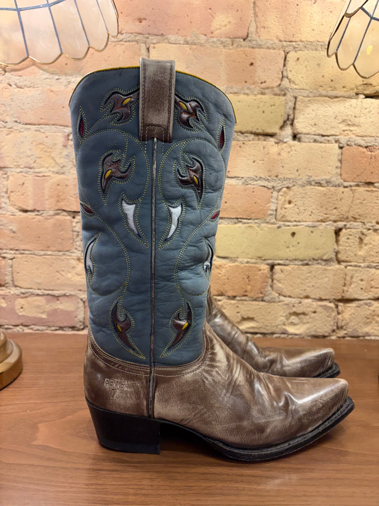 FRYE Tooled Inlaid Snip-toe Cowboy Boots 6