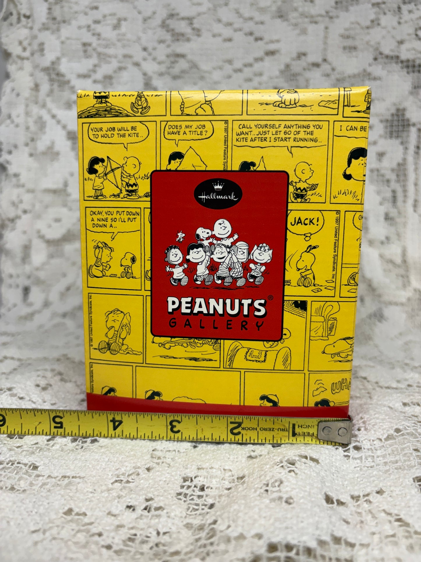 Hallmark Keepsake Collection Peanuts Gallery “Hugs” Figurine Snoopy & Charlie