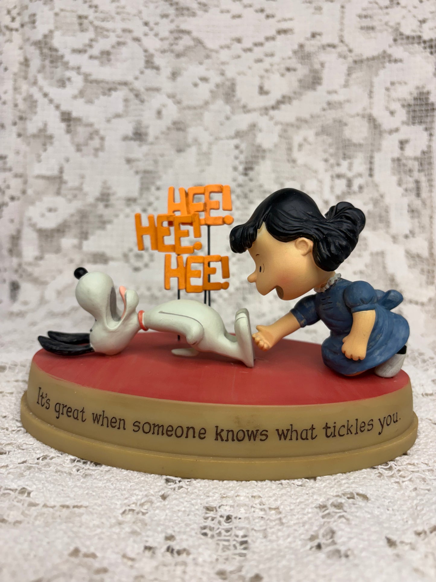 Hallmark Peanuts Gallery 2011 Lucy & Snoopy “It’s great when someone knows what tickles you!”