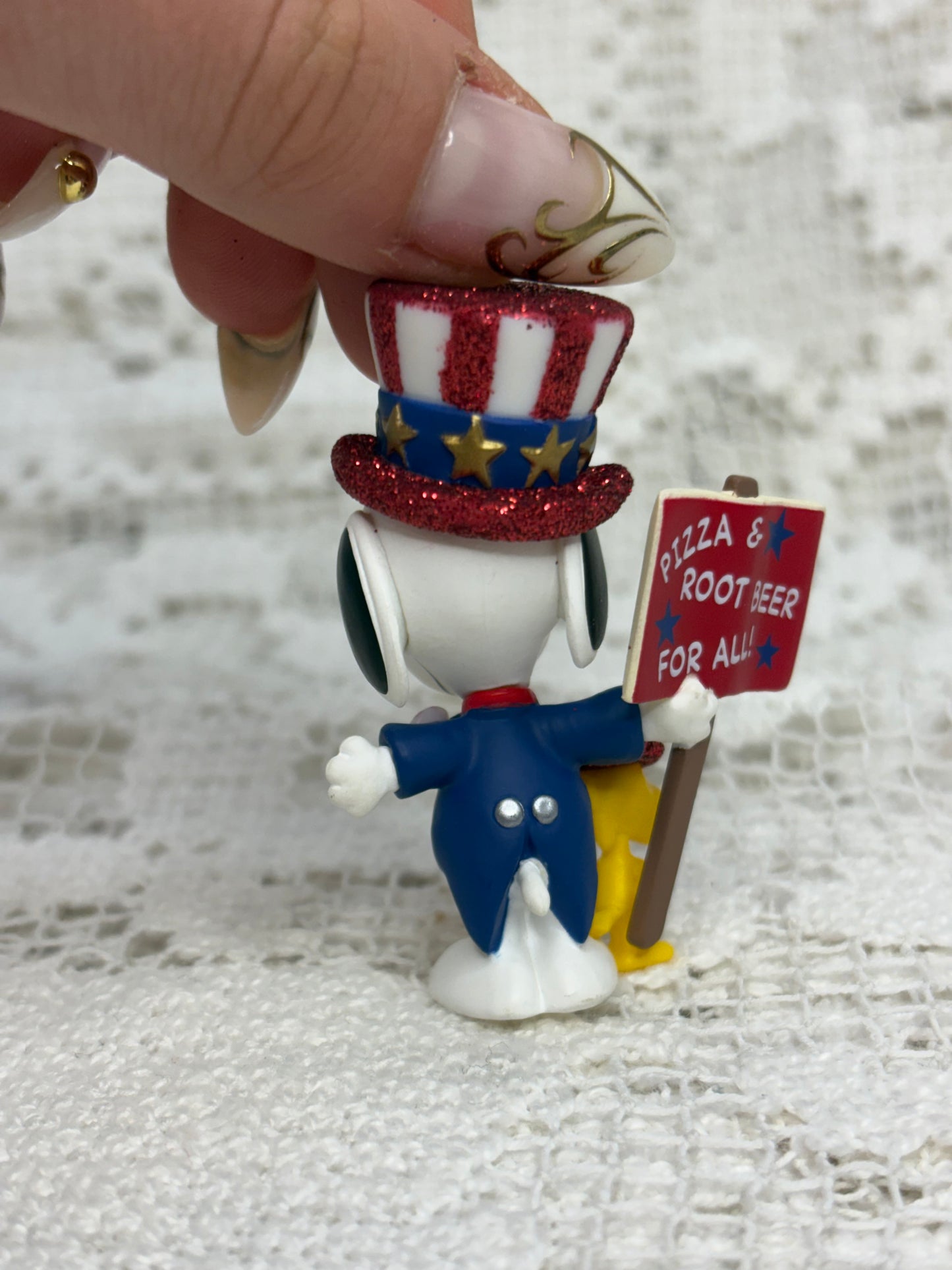 2004 Hallmark Snoopy “The Winning Ticket” Keepsake Ornament