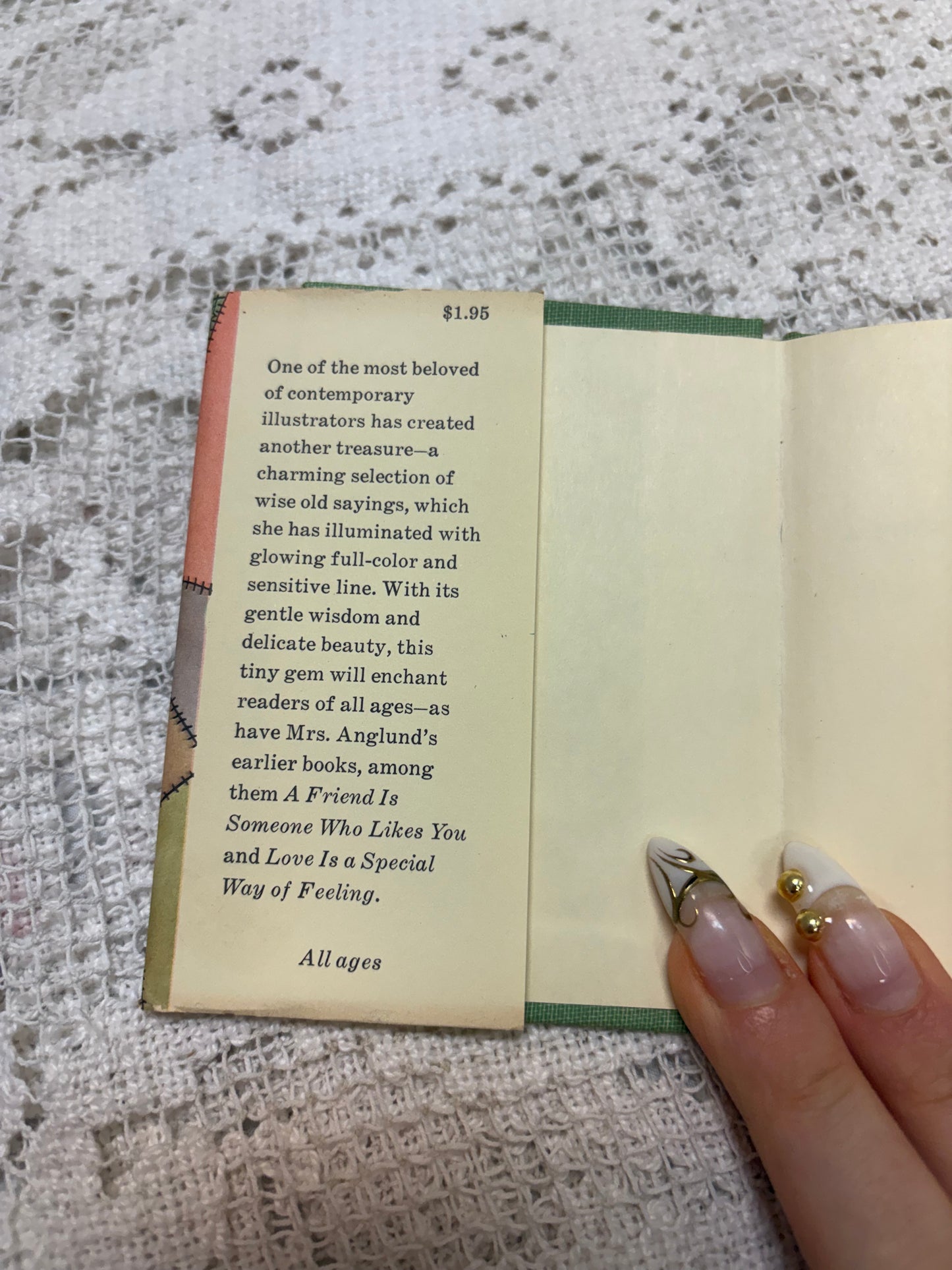A Pocketful of Proverbs by Joan Walsh Anglund book