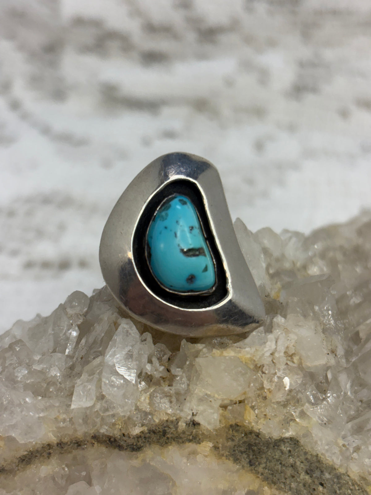 Vintage Navajo Sterling silver & Turquoise size 6 Shadowbox Ring