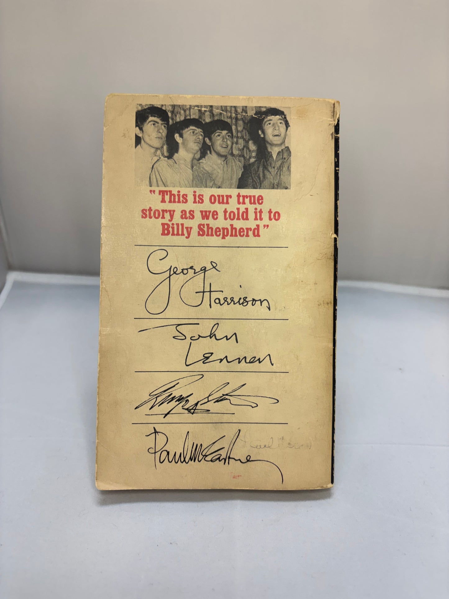 The True Story Of The Beatles paperback Bantan books first edition HZ2850 1964