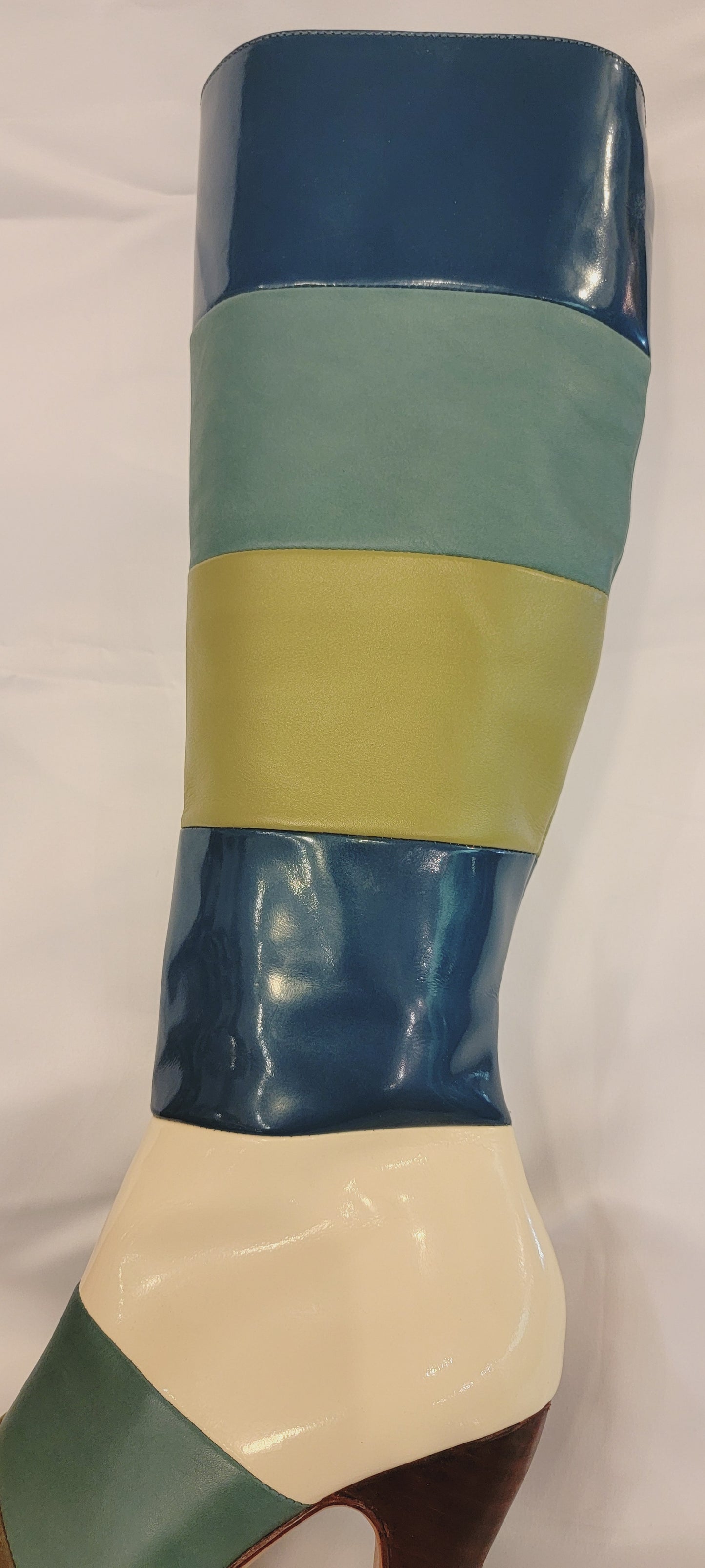 John Fluevog The Ishq Boots With Orgina Box,Dust Bag And Gift With Purchase