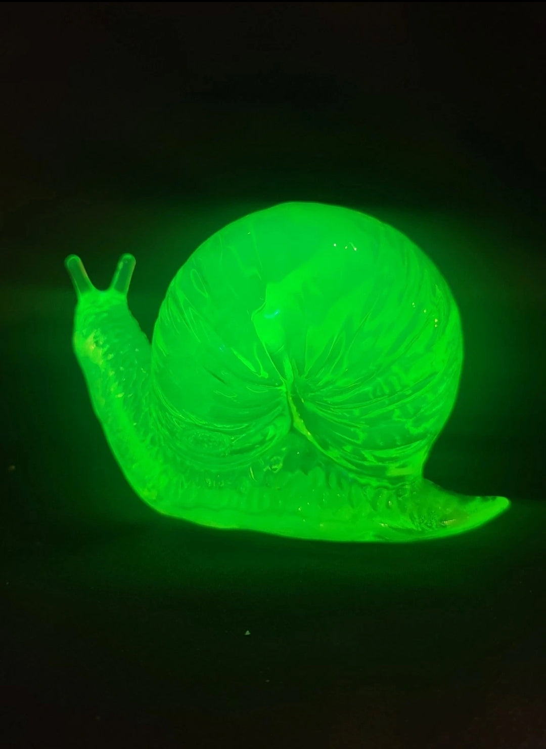 Vintage Glows Fenton Uranium  Vaseline Glass Snail Figurine