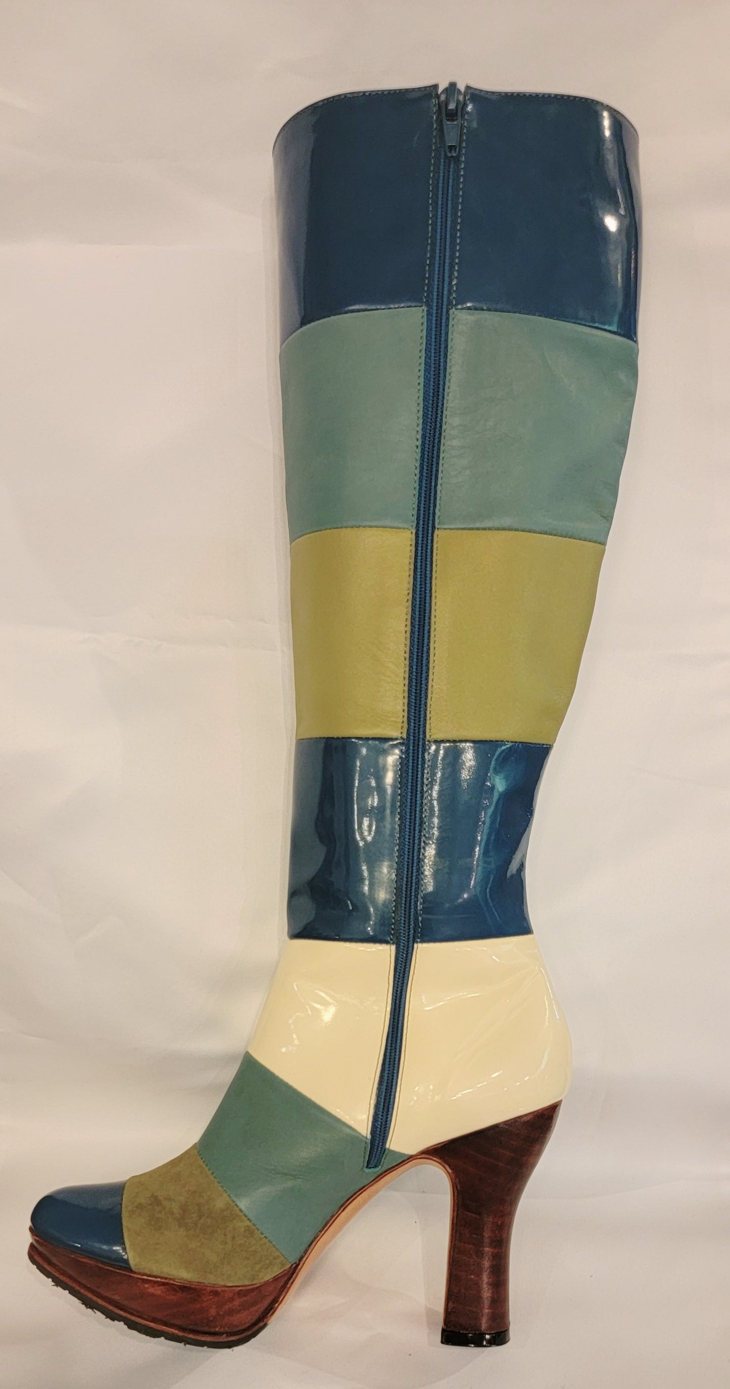 John Fluevog The Ishq Boots With Orgina Box,Dust Bag And Gift With Purchase