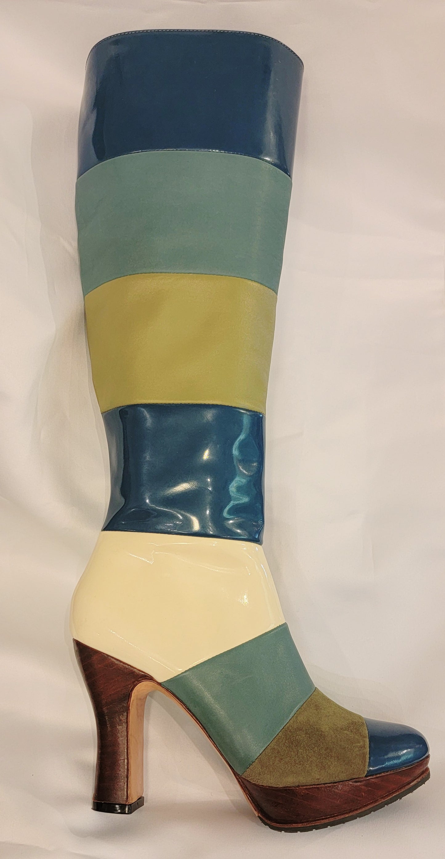 John Fluevog The Ishq Boots With Orgina Box,Dust Bag And Gift With Purchase