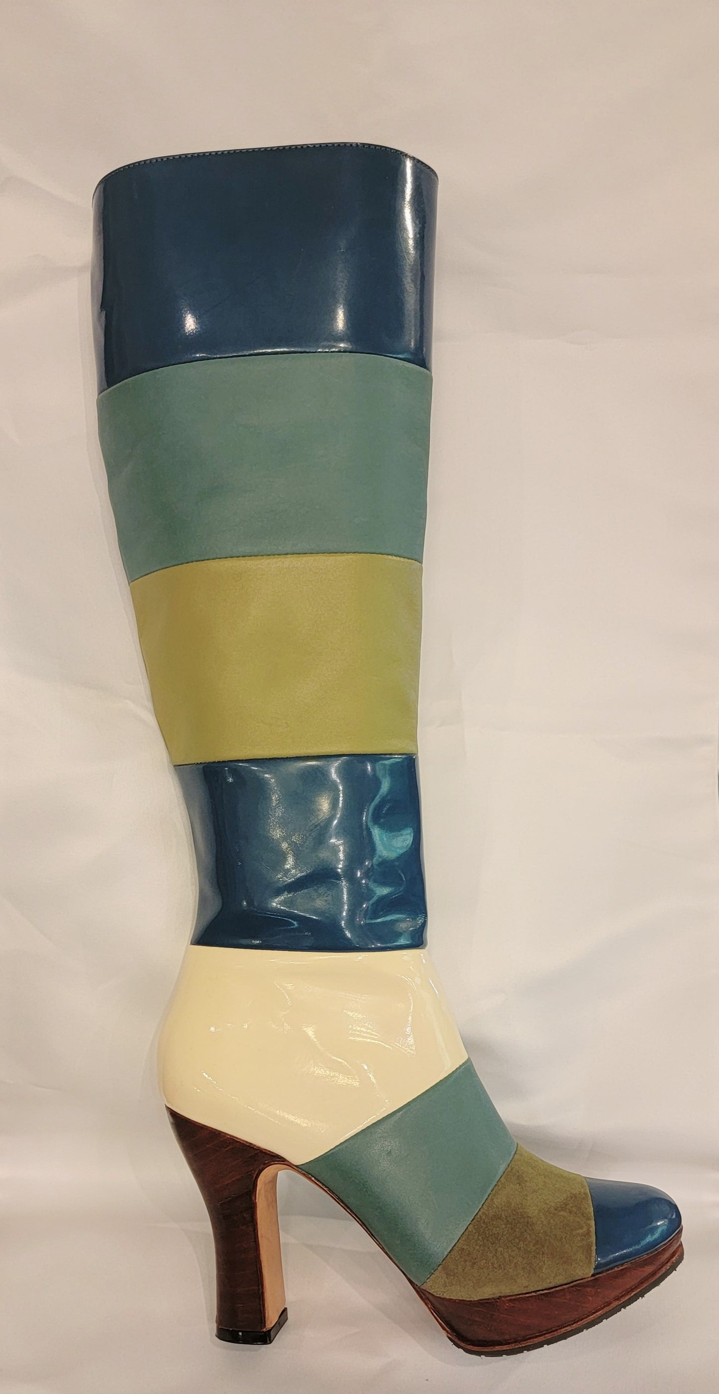 John Fluevog The Ishq Boots With Orgina Box,Dust Bag And Gift With Purchase