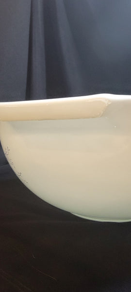 Vintage Pyrex Colonial Bowl Set