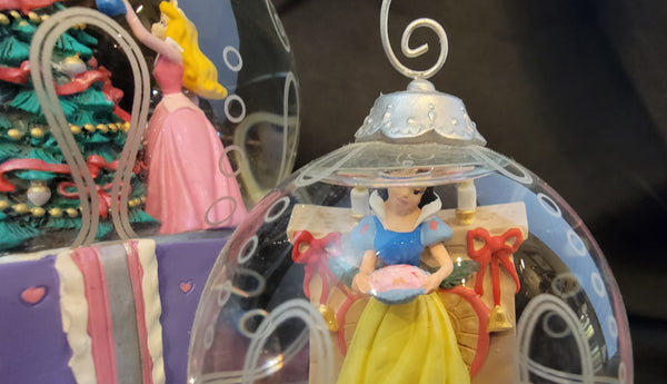 Vintage Enesco Disney Princess's Musical Snowglobe