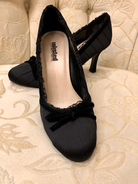 Kenneth Cole Unlisted Black Lace Pumps