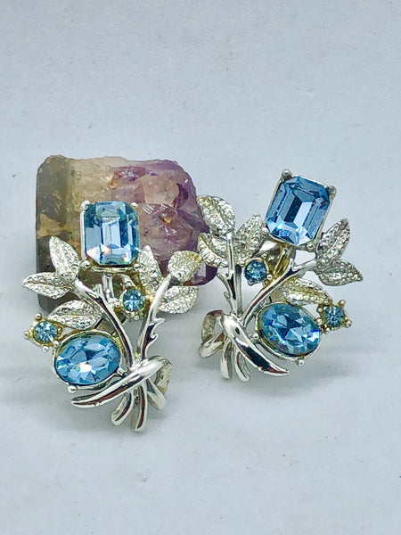 vintage coro silver & topa blue floral rhinestone clip earrings