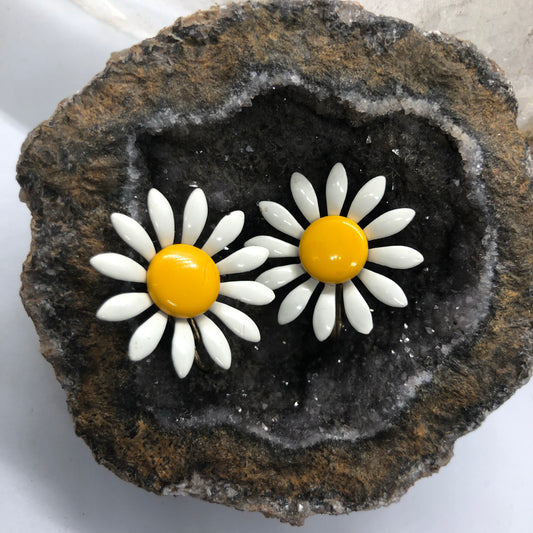 Vintage Flower Power Yellow & White Daisy Clip Earrings